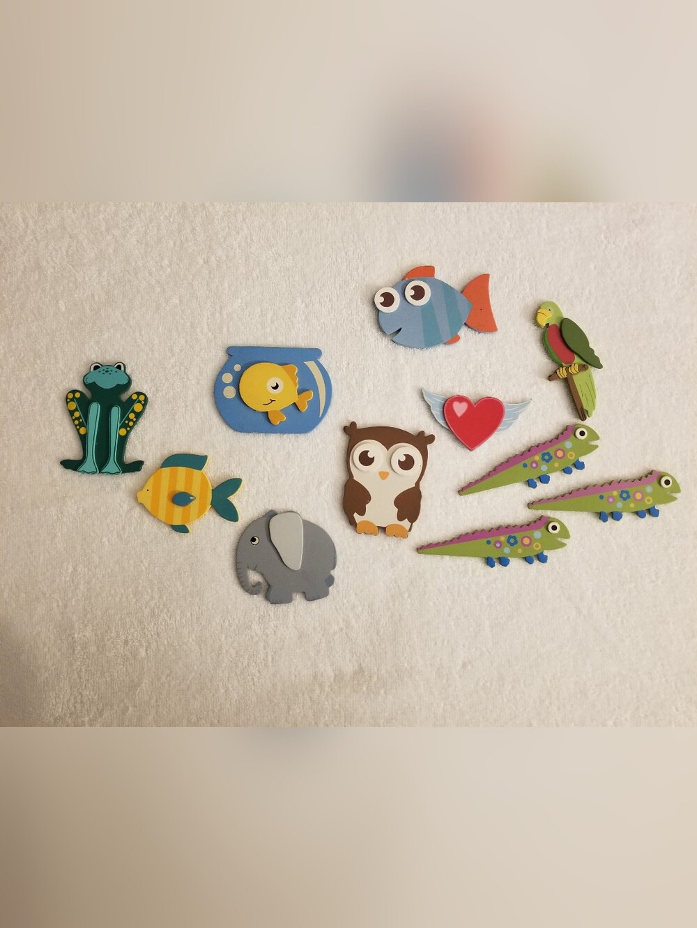 Colorful  Wooden Animal Cutouts Owl Fish, Frog Elephant Parrot Heart Velcro Back